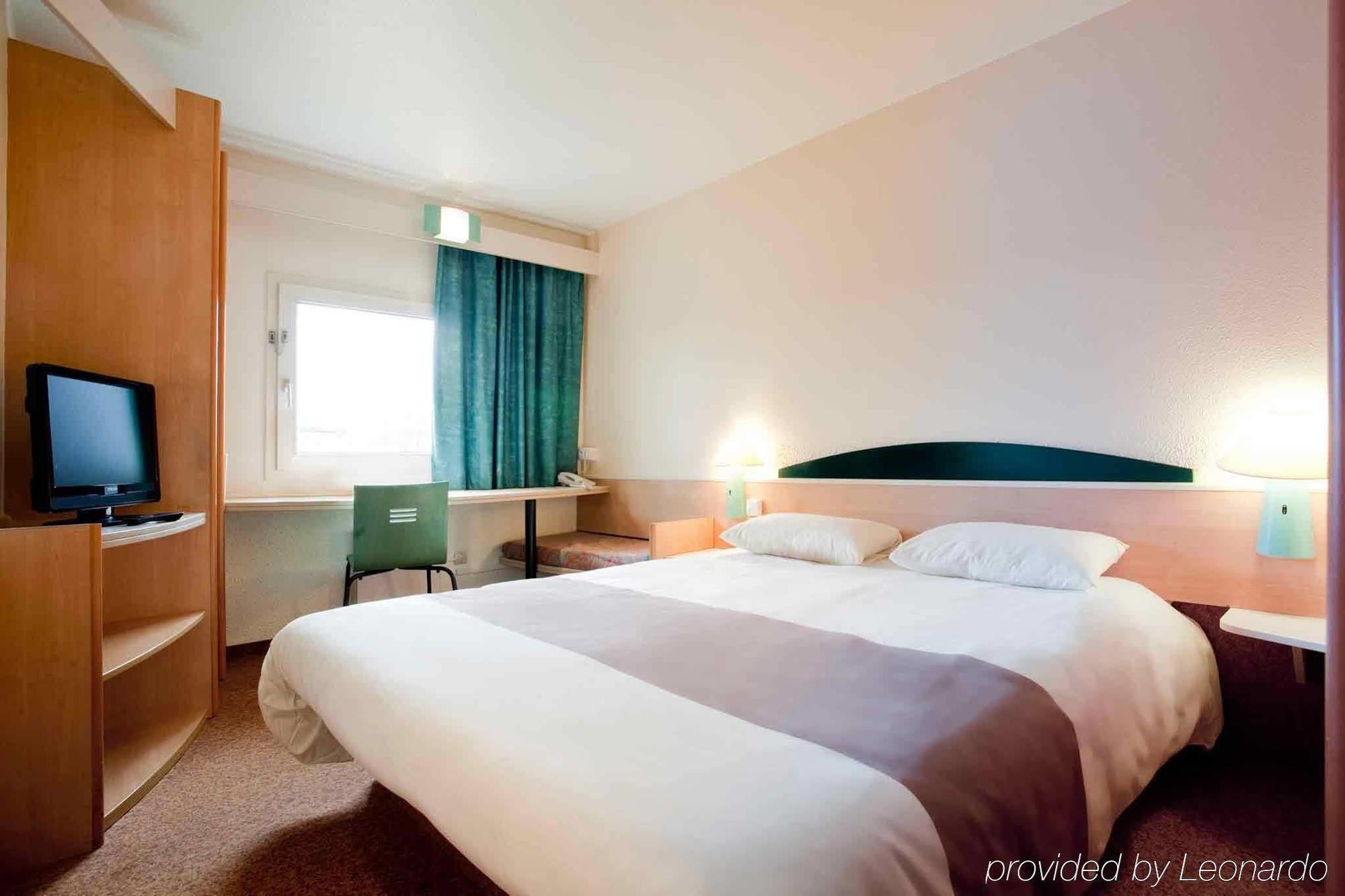Ibis Rennes Cesson Hotel Exterior photo